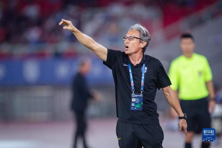 九游手游下载-包含清晨中超传出新动向；武汉三镇造点机会；管理层表态——引发热议；训练强度明显提升的词条