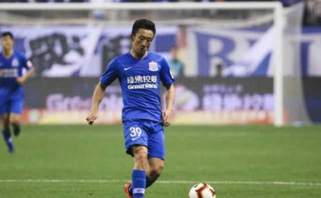 关于集结日阿贾克斯调整名单以备中超,调整名单环节打磨,态度坚定,轮换策略成焦点的信息 关于集结日阿贾克斯调整名单以备中超,调整名单环节打磨,态度坚定,轮换策略成焦点的信息