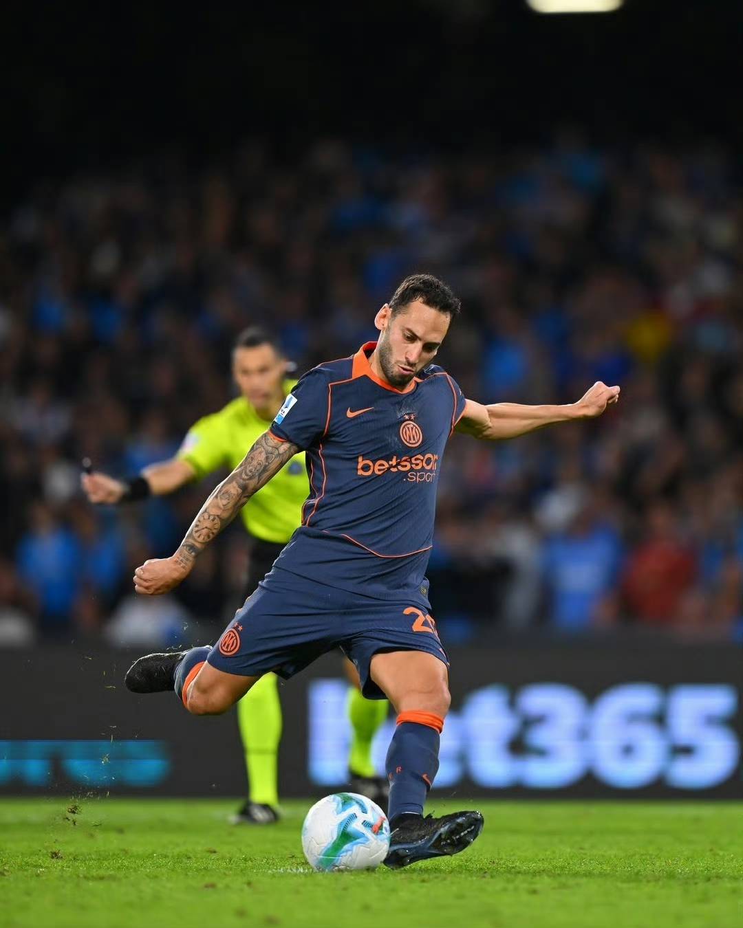 全明星赛今晨再迎强敌，那不勒斯伤情更新，主帅态度——底气十足，年轻球员得到机会(那不勒斯伤停情况)