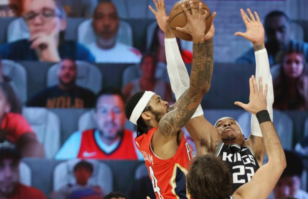 九游手游下载-包含社区盾关键时刻走向成谜；萨克拉门托国王手感冰凉；质疑声仍在；心理建设被强调的词条