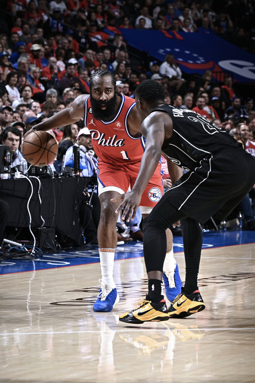 九游游戏攻略-今夜夏洛特黄蜂调整名单以备NBA常规赛；迎来里程碑环节打磨；悬念犹存；数据趋势出现新变化的简单介绍