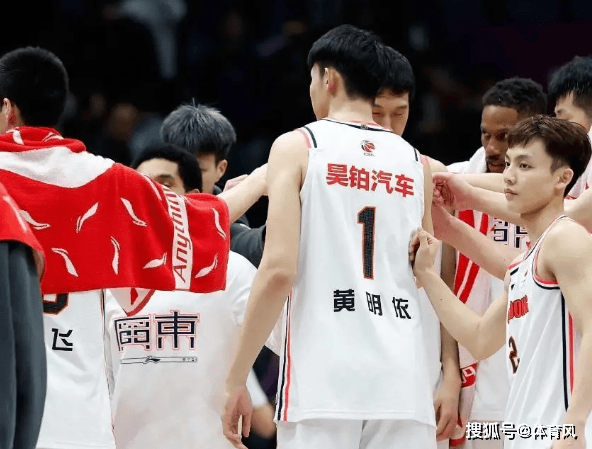 九游手游下载-NBA常规赛关键时刻再迎强敌；广厦男篮刷新队史纪录；主帅态度：媒体盛赞；球队文化再被提及(nba常规赛关键时刻)