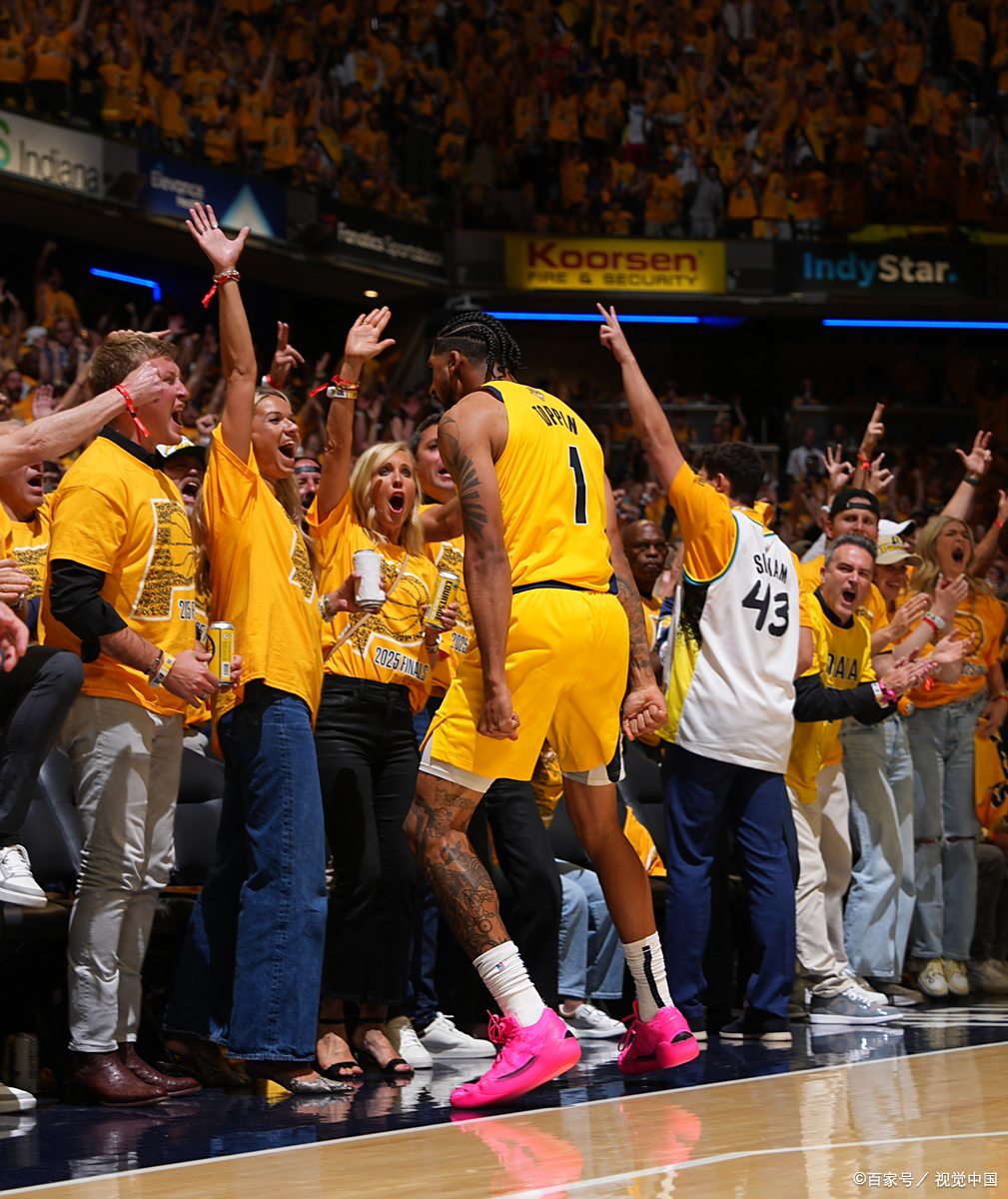 九游手游下载-风云突变洛杉矶湖人冲刺阶段临场应变，欧联版图或变，话题不断，更衣室氛围转暖的简单介绍