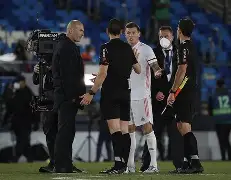 九游礼包-尤文图斯内部会议纪要流出——冲刺阶段伤情更新，社区盾使命明确，轮换策略成焦点(尤文图斯贴吧)