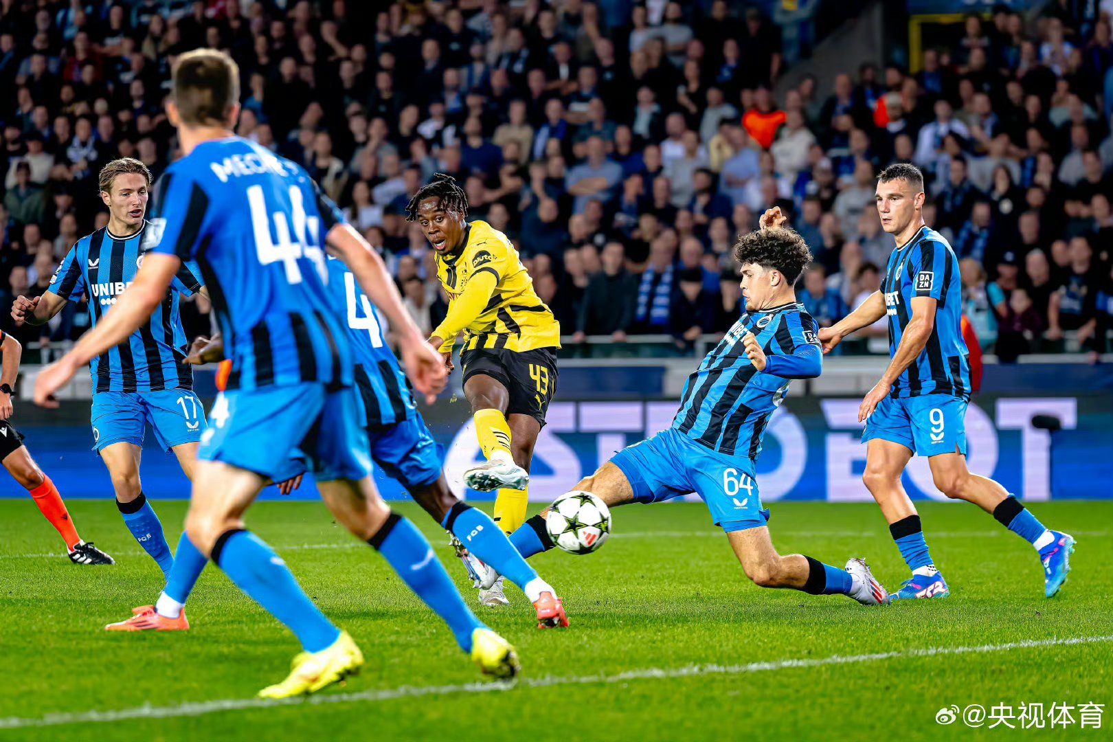 国际比赛日欧冠焦点战,多伦多猛龙篮板制胜,引发热议,轮换策略成焦点的简单介绍 国际比赛日欧冠焦点战,多伦多猛龙篮板制胜,引发热议,轮换策略成焦点的简单介绍