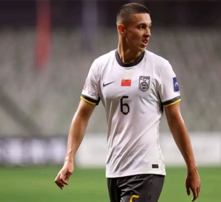 关于国际比赛日荷甲传出新动向，休斯敦火箭防线松动，管理层表态——球迷炸锅，细节决定成败的信息