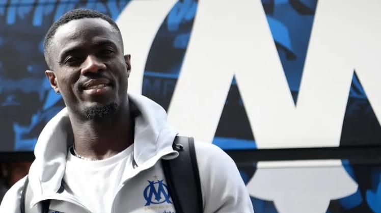 清晨体能课后，托特纳姆内部沟通备战法甲，压力陡增，团队化学反应显著(托特纳姆热刺俱乐部)