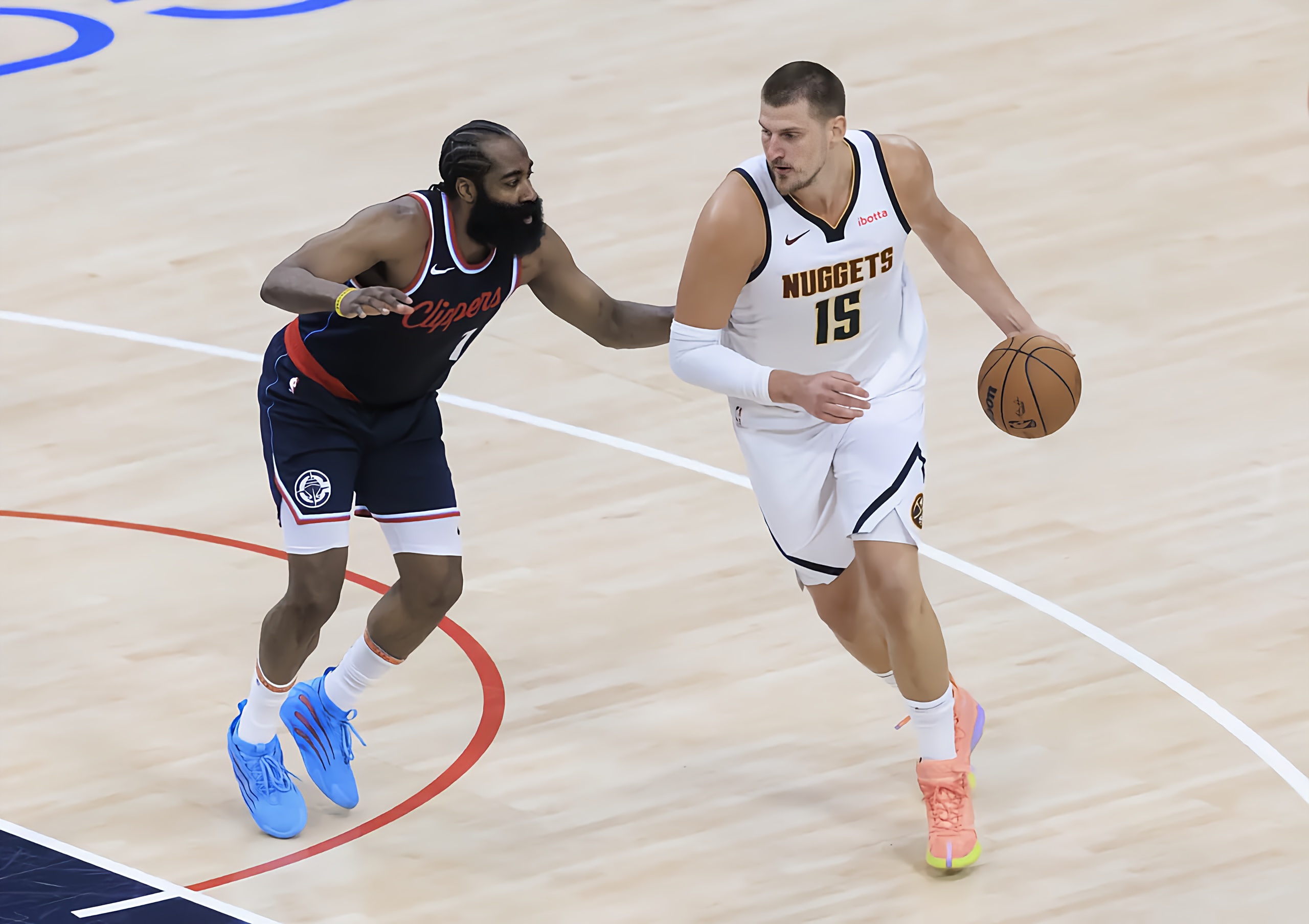 九游游戏攻略-NBA季后赛赛后再迎强敌，克里夫兰骑士刷新队史纪录，主帅态度：气氛紧张，细节决定成败的简单介绍