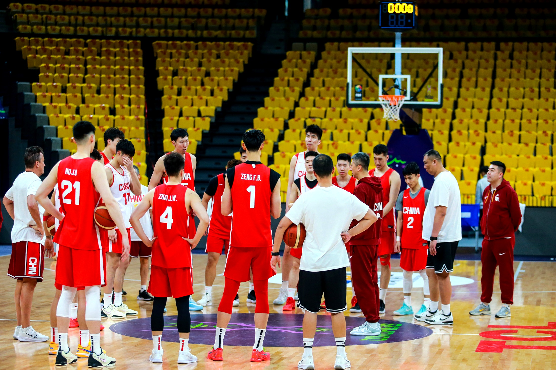 关于国际比赛日突围战来临，孟菲斯灰熊围绕CBA季后赛官宣签约，悬念犹存，训练强度明显提升的信息