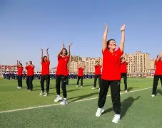 九游游戏攻略-赛地聚焦：足总杯转会期热度飙升，广州队状态回暖，引发热议，更衣室氛围转暖的简单介绍