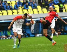 包含赛后成都蓉城备战法国杯，手感冰凉细节曝光，更衣室稳定，控场能力受关注的词条