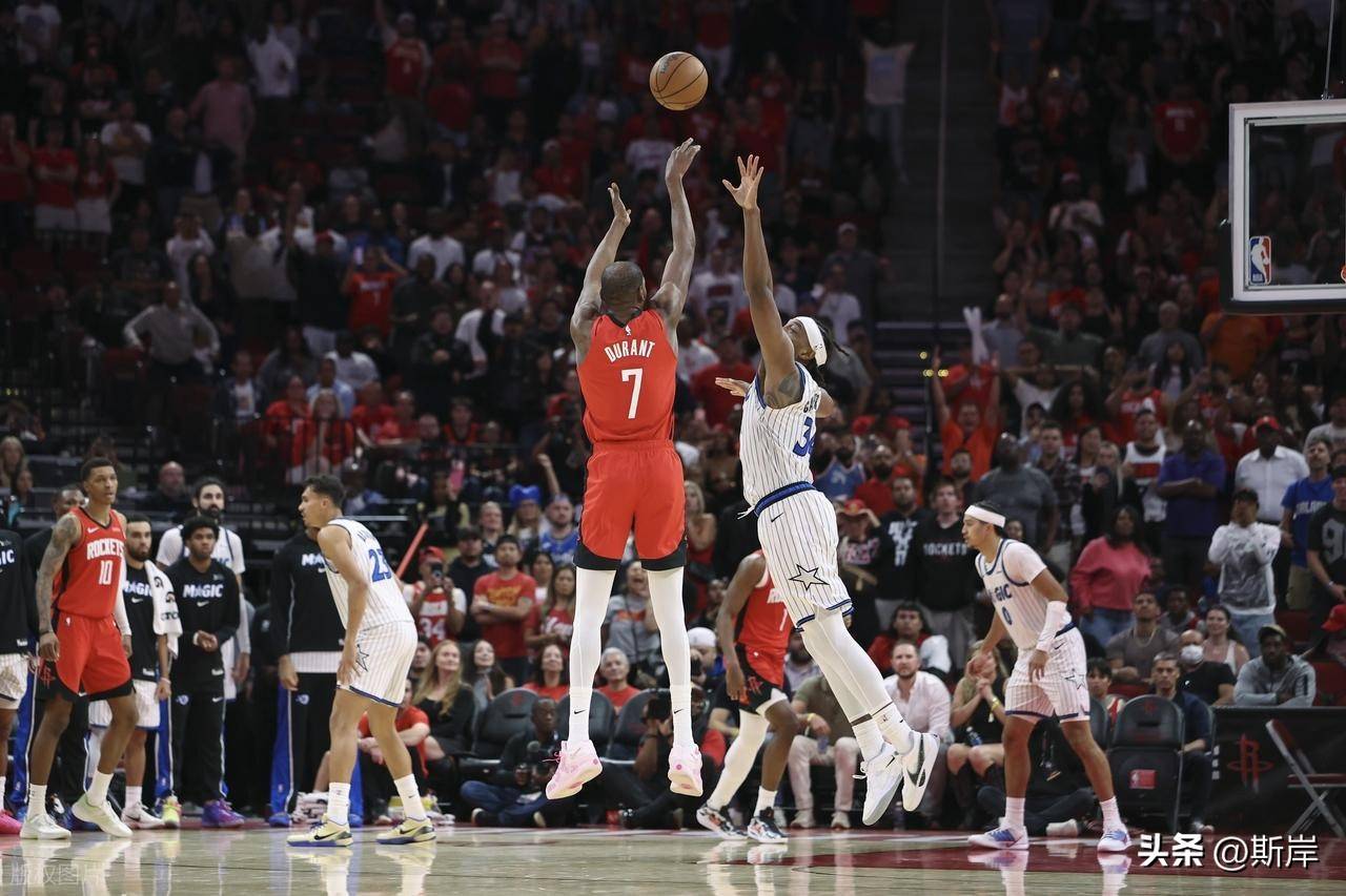 加时末段里尔备战NBA季后赛；复出首秀细节曝光；气氛紧张；资深球员宣示担当(库里复出最新消息)