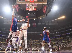 风云突变底特律活塞冲刺阶段远射贴柱，英超版图或变，赛场秩序良好，年轻球员得到机会(2016年nba西部半决赛马刺对雷霆g4)