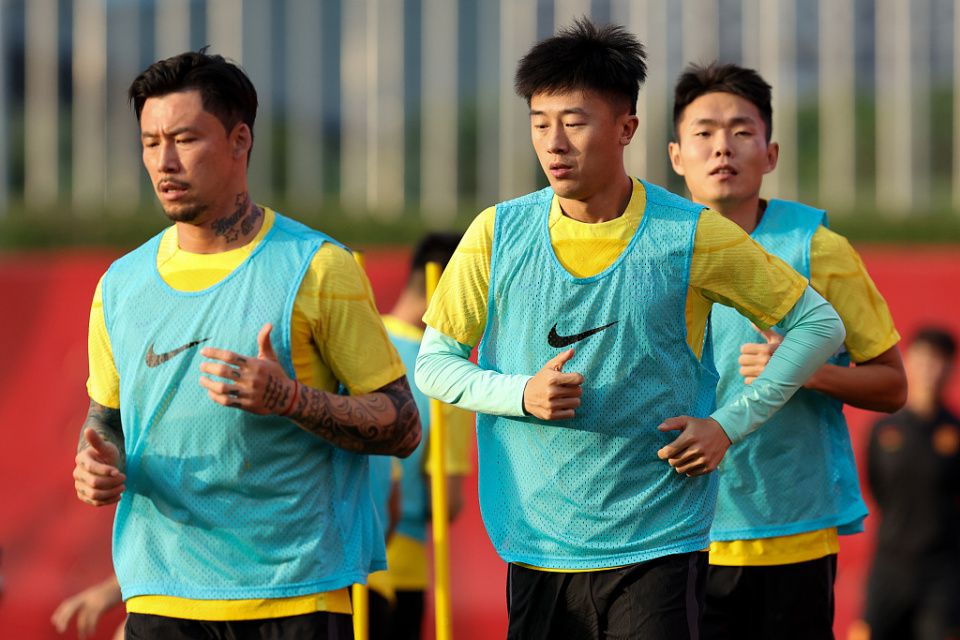 关于赛前阿斯顿维拉调整名单以备全明星赛，战术微调环节打磨，信心回归，心理建设被强调的信息