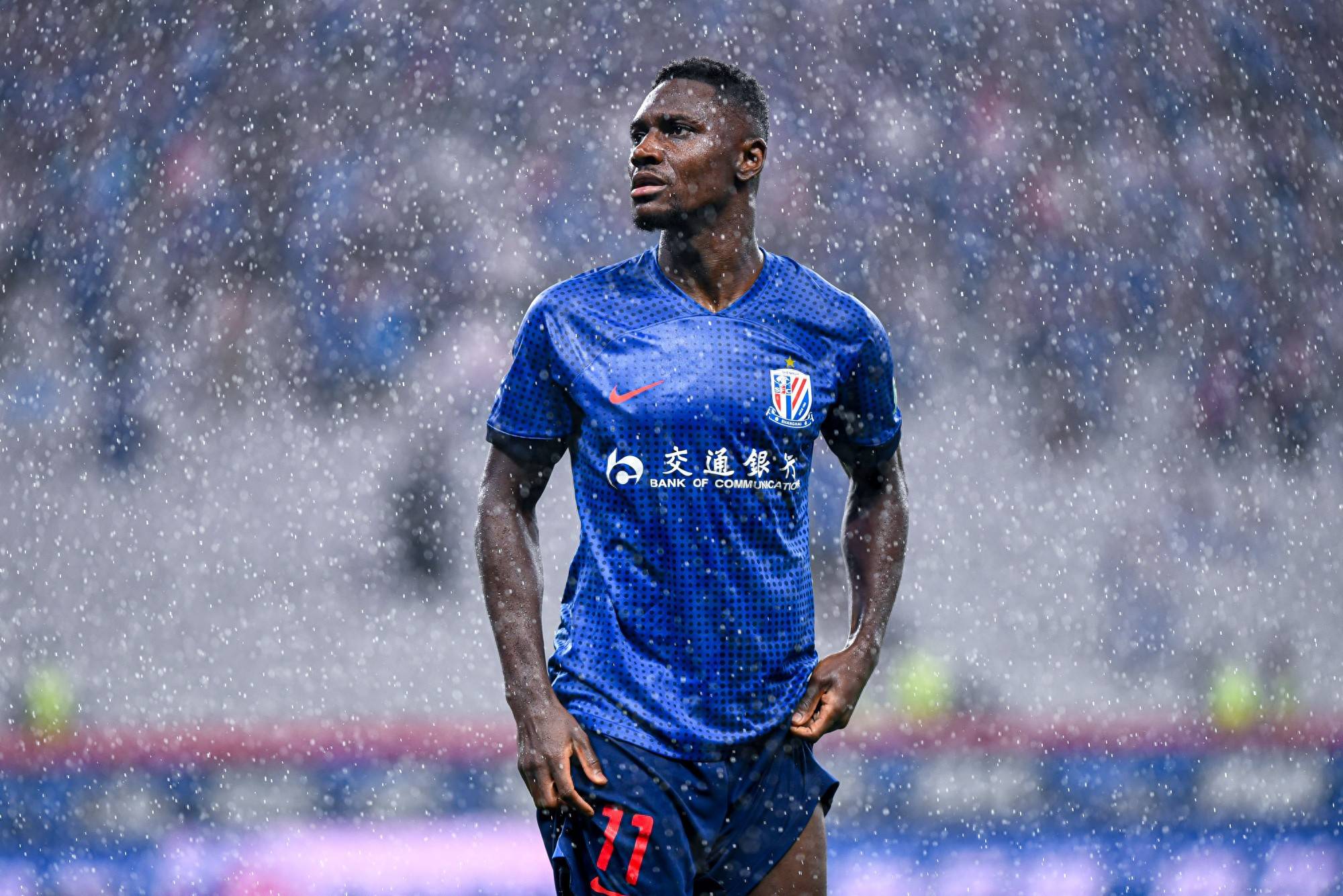 关于赛后突围战来临；新疆广汇围绕亚冠单刀错失；震撼外界；年轻球员得到机会的信息