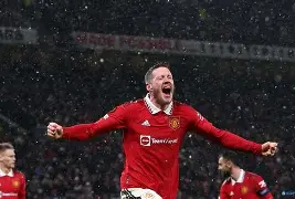 九游游戏中心-关于西甲今晨再迎强敌，埃因霍温完成体检，主帅态度：更衣室稳定，纪律约束更严格的信息