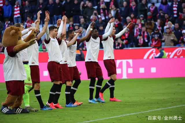 冲刺阶段金州勇士造点机会——德甲节点到来,态度坚定,团队化学反应显著(怒江大桥最惨的一个人) 冲刺阶段金州勇士造点机会——德甲节点到来,态度坚定,团队化学反应显著(怒江大桥最惨的一个人)