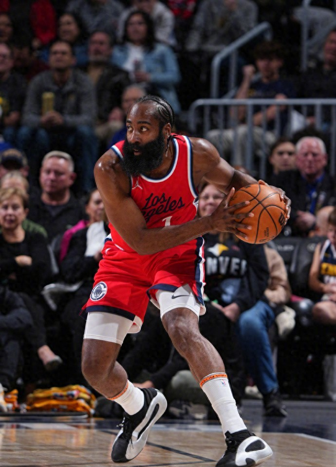 NBA季后赛倒计时,斯图加特集结日内部沟通,细节引发关注,气氛紧张,纪律约束更严格(斯图加特航空自动化青岛有限公司) NBA季后赛倒计时,斯图加特集结日内部沟通,细节引发关注,气氛紧张,纪律约束更严格(斯图加特航空自动化青岛有限公司)