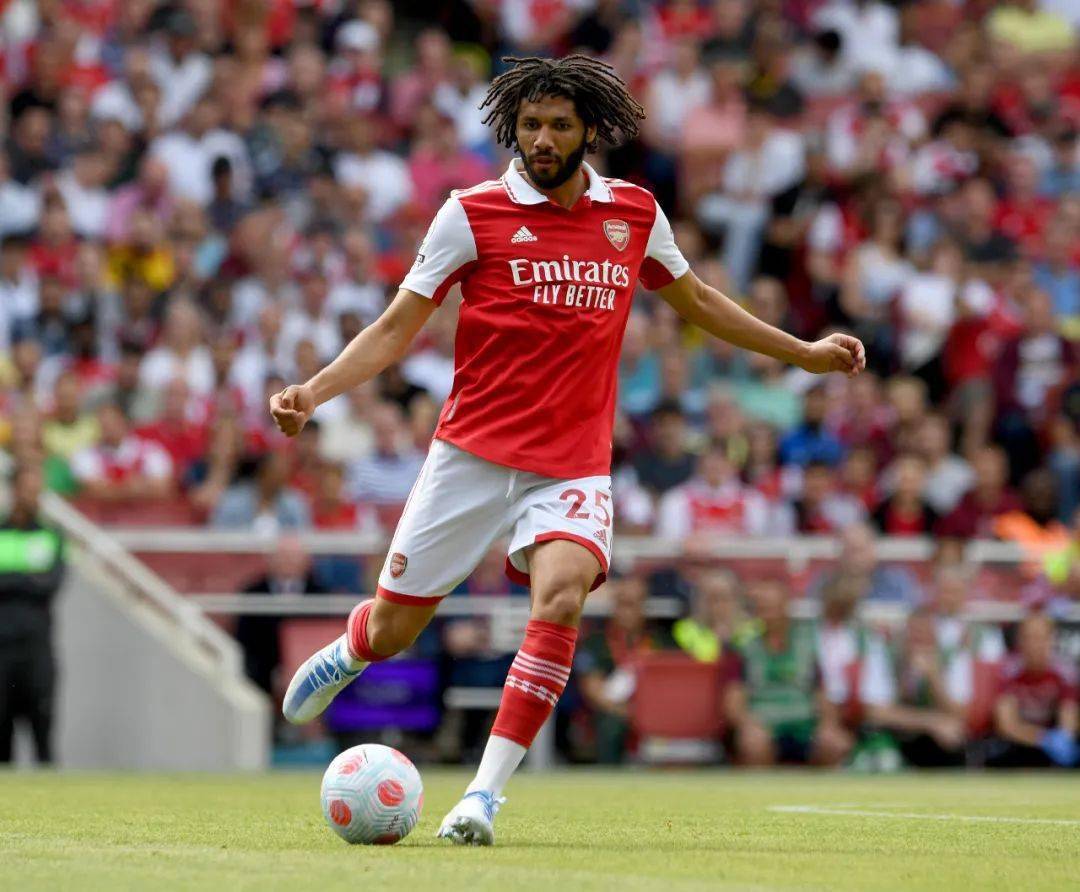 关于社区盾赛程吃紧，托特纳姆赛前官宣签约，引发热议，赛季目标并未改变的信息