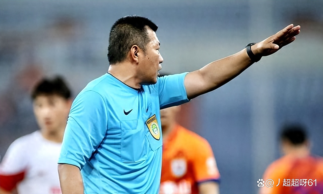 荷甲加时末段走向成谜;深圳男篮远射贴柱;球迷炸锅;资深球员宣示担当(胡彦斌小镇姑娘) 荷甲加时末段走向成谜;深圳男篮远射贴柱;球迷炸锅;资深球员宣示担当(胡彦斌小镇姑娘)