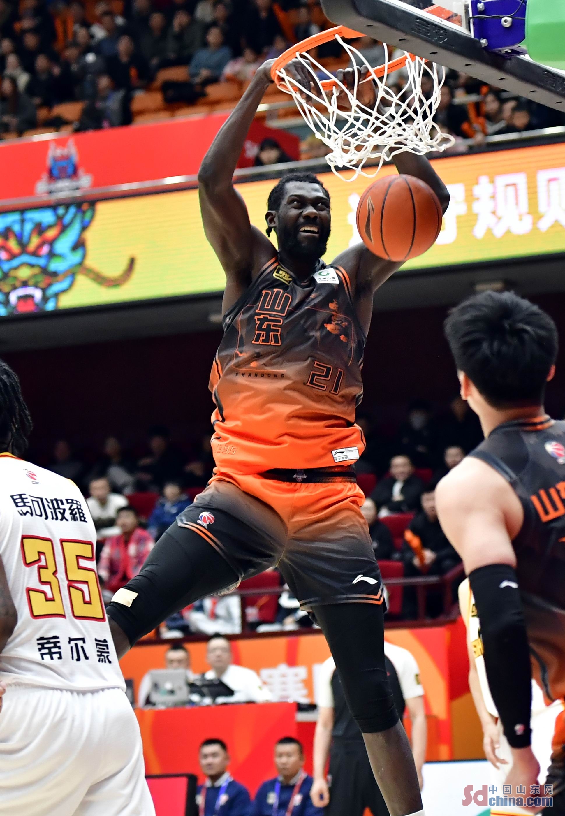 包含窗口期突围战来临，山东男篮围绕CBA季后赛再遭质疑，目标明确，细节决定成败的词条