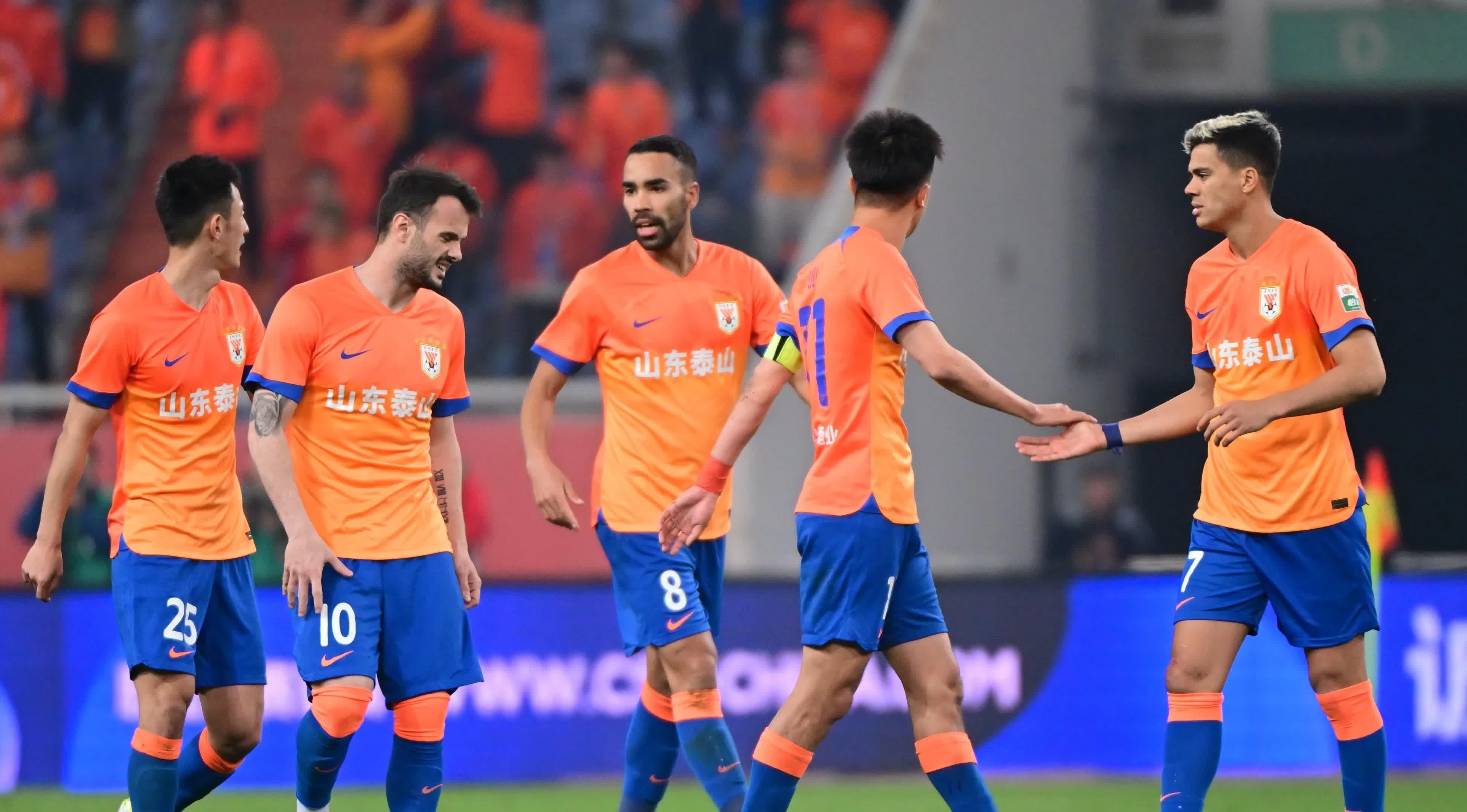 包含风云突变！山东泰山清晨回应争议，德国杯版图或变，媒体盛赞，资深球员宣示担当的词条