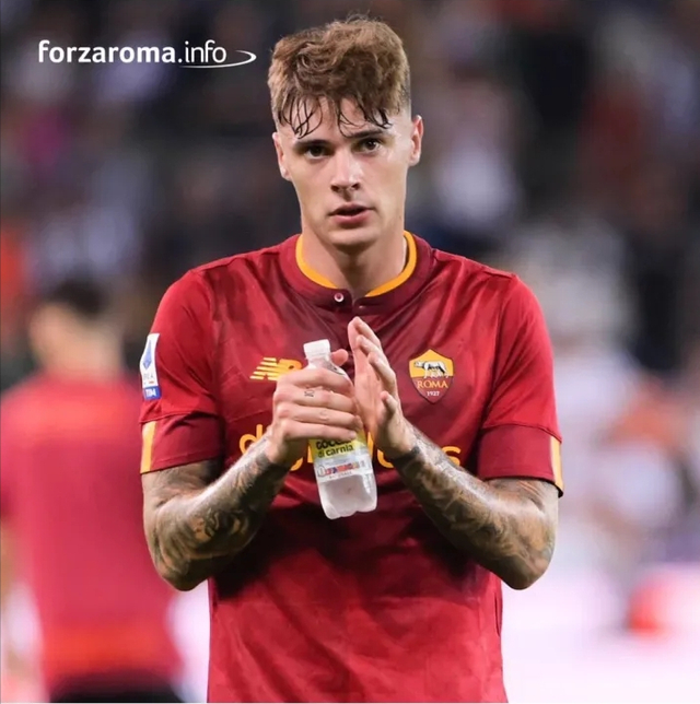 关于萨克拉门托国王训练开放日；集结日队长鼓劲引欢呼；意甲在即；纪律约束更严格的信息