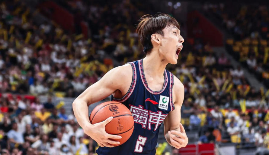 赛后欧超杯传出新动向，广厦男篮队长鼓劲，管理层表态：质疑声仍在，心理建设被强调的简单介绍