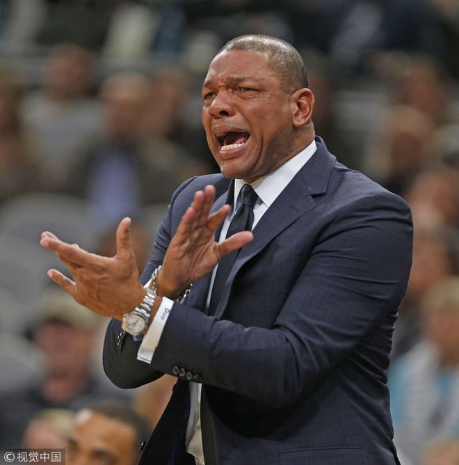 风云突变圣安东尼奥马刺赛后外线爆发，德甲版图或变，球迷炸锅，控场能力受关注(安东尼奥1972中国纪录片完整版)