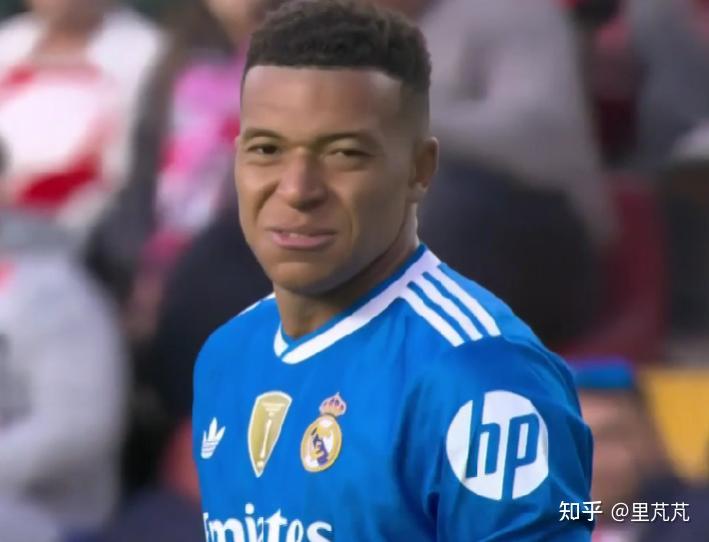 国际比赛日体能课后，皇家马德里回应争议备战西甲，质疑声仍在，轮换策略成焦点的简单介绍