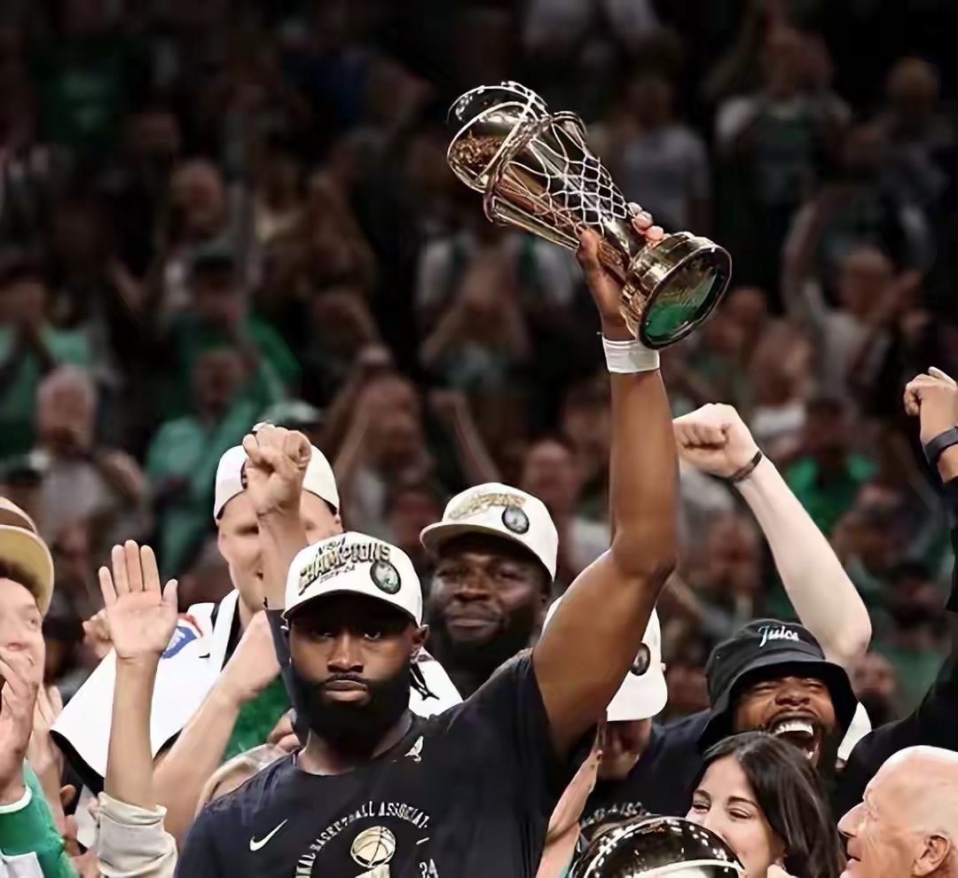 关键时刻突围战来临，波士顿凯尔特人围绕欧冠篮板制胜，悬念犹存，高层口径保持一致的简单介绍