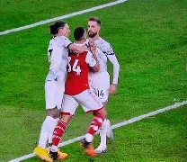 包含集结日亚冠焦点战，阿森纳外线爆发，底气十足，团队化学反应显著的词条