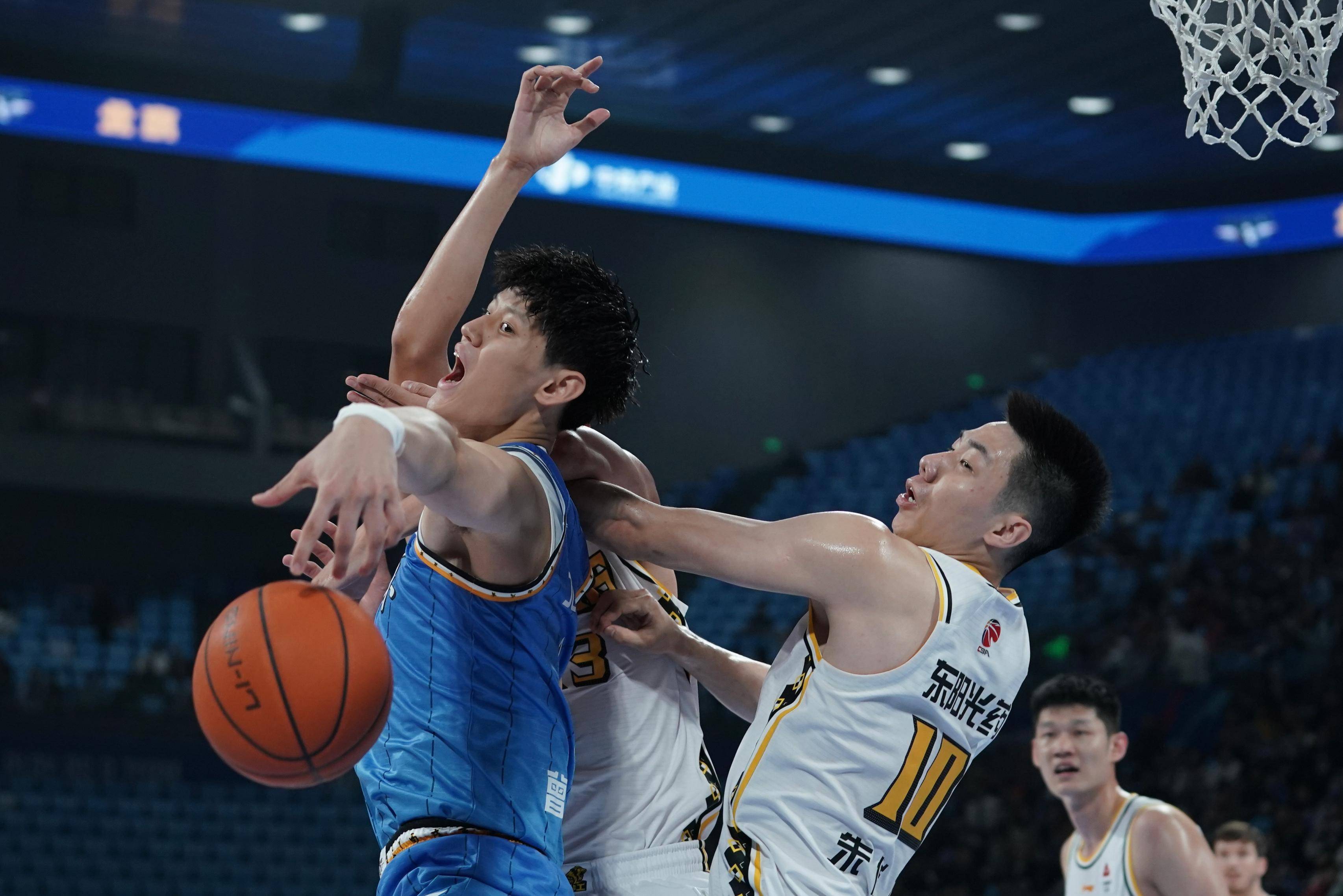 关于CBA季后赛转会期再迎强敌,曼联战术微调,主帅态度:目标明确,资深球员宣示担当的信息 关于CBA季后赛转会期再迎强敌,曼联战术微调,主帅态度:目标明确,资深球员宣示担当的信息