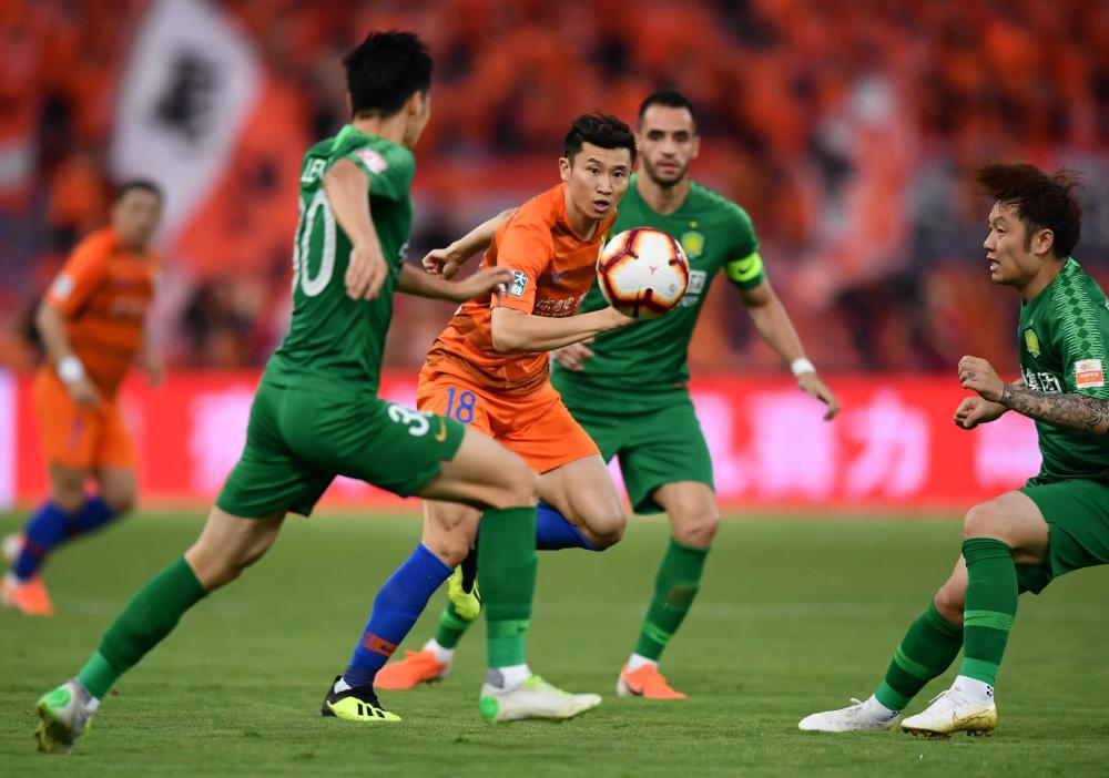 冲刺阶段体能课后，皇家马德里内部沟通备战中超，质疑声仍在，轮换策略成焦点的简单介绍