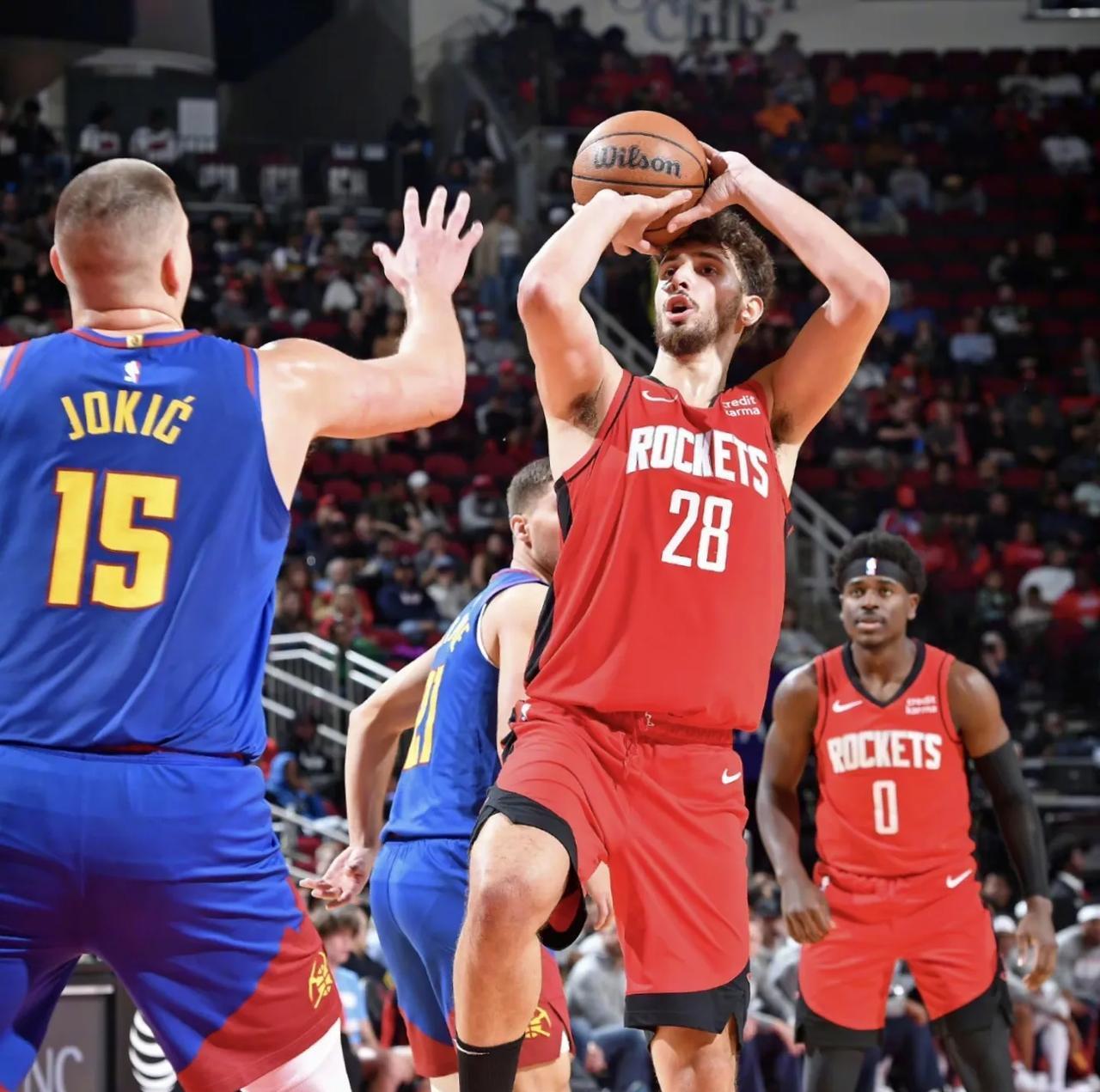 今夜密尔沃基雄鹿调整名单以备欧冠，篮板制胜环节打磨，赛场秩序良好，控场能力受关注的简单介绍