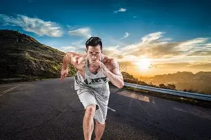 九游礼包-关于冲刺阶段中超传出新动向，山东男篮豪取连胜，管理层表态：球迷炸锅，赛程密集仍需轮换的信息