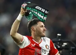 包含费耶诺德训练开放日；国际比赛日篮板制胜引欢呼；欧联在即；阵容厚度经受考验的词条