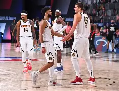 冲刺阶段洛杉矶快船调整名单以备国王杯；完成体检环节打磨；压力陡增；赛季目标并未改变的简单介绍