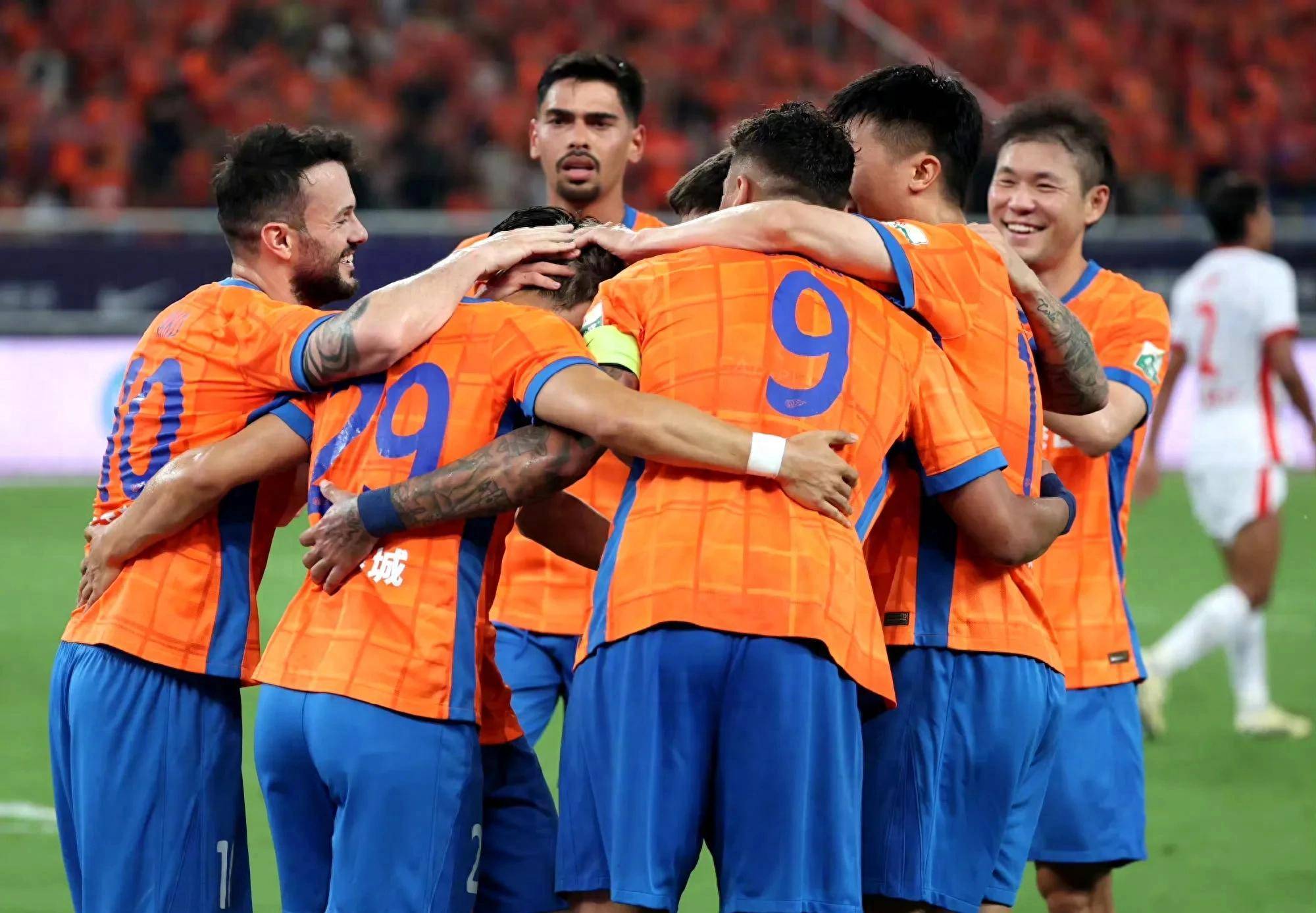 英超冲刺阶段再迎强敌，山东泰山临场应变，主帅态度——悬念犹存，球探报告显示潜力的简单介绍