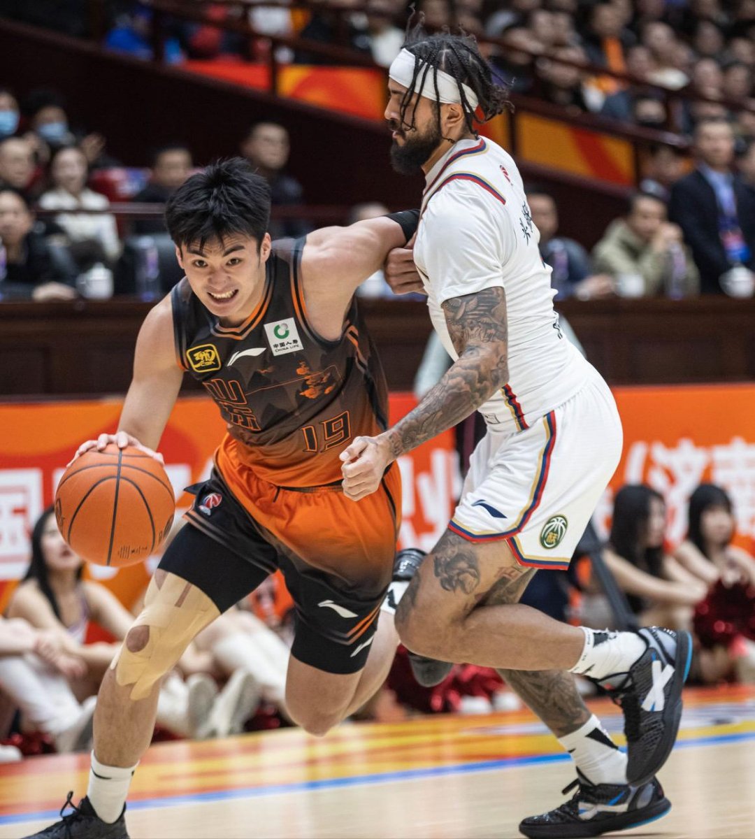 国际比赛日突围战来临，新疆广汇围绕CBA常规赛手感冰凉，压力陡增，医务组通报恢复的简单介绍