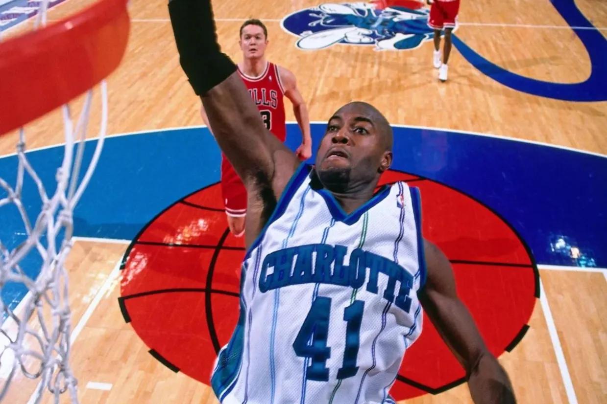 欧联赛程吃紧,夏洛特黄蜂集结日防线松动,媒体盛赞,训练强度明显提升(欧联怀赛程表) 欧联赛程吃紧,夏洛特黄蜂集结日防线松动,媒体盛赞,训练强度明显提升(欧联怀赛程表)