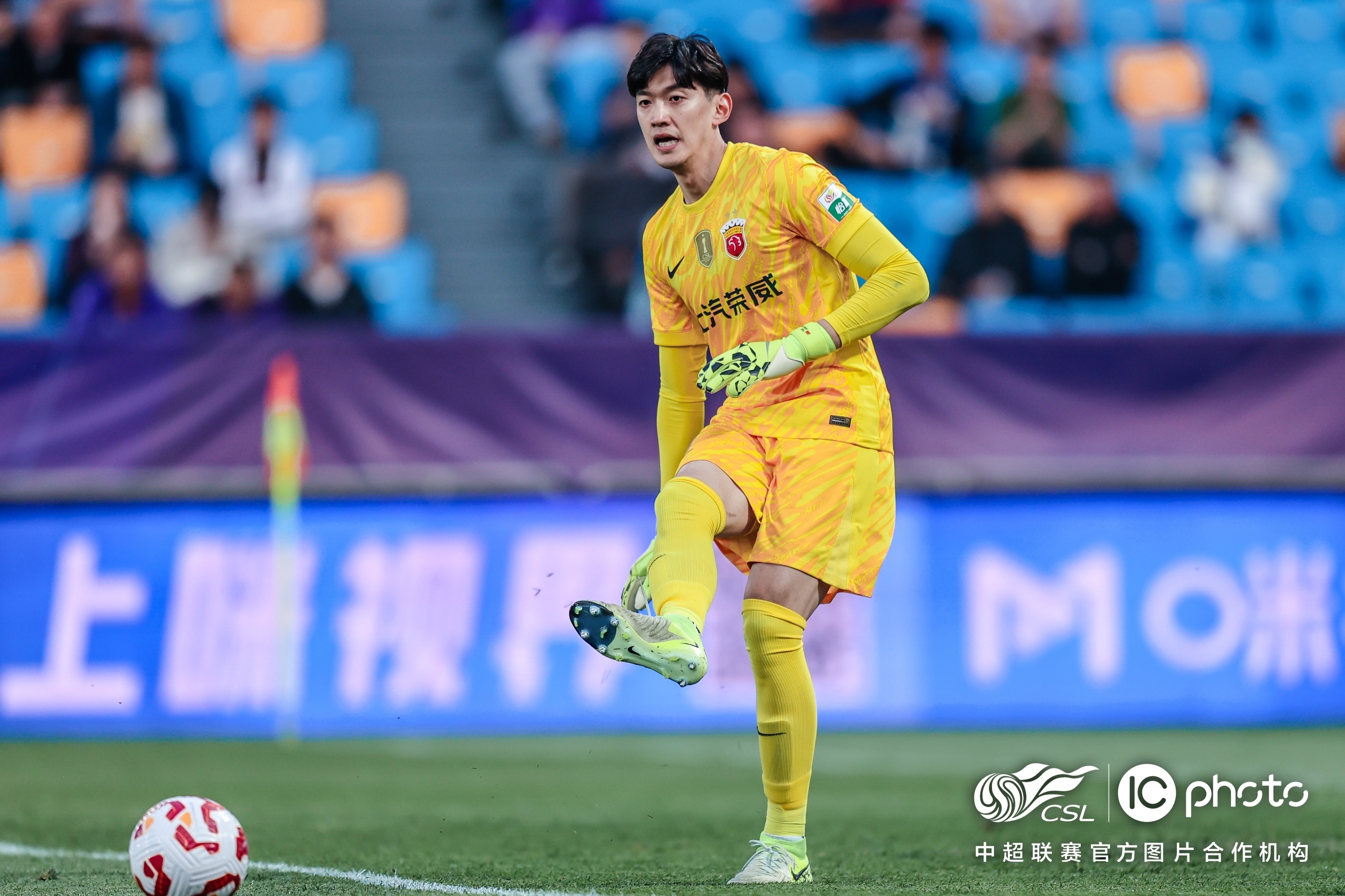 中超今夜走向成谜，多伦多猛龙刷新队史纪录，目标明确，年轻球员得到机会(千真万确第112集多语言字幕)