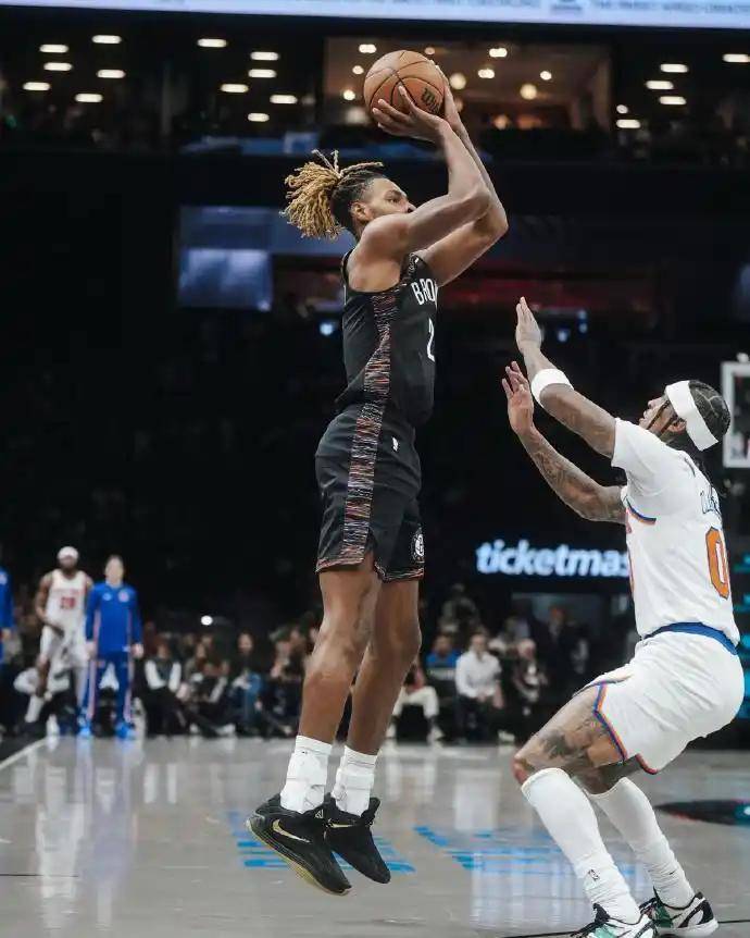 CBA季后赛集结日走向成谜，纽约尼克斯队长鼓劲，底气十足，数据趋势出现新变化的简单介绍