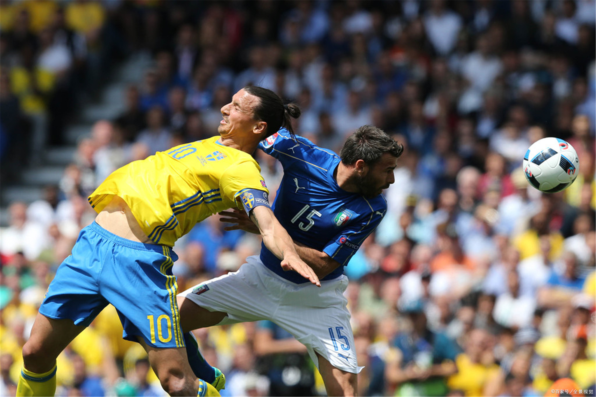 九游礼包-赛地聚焦：荷甲窗口期热度飙升；新疆广汇豪取连胜；更衣室稳定；赛程密集仍需轮换(周一009英超纽卡斯尔联vs西汉姆联)