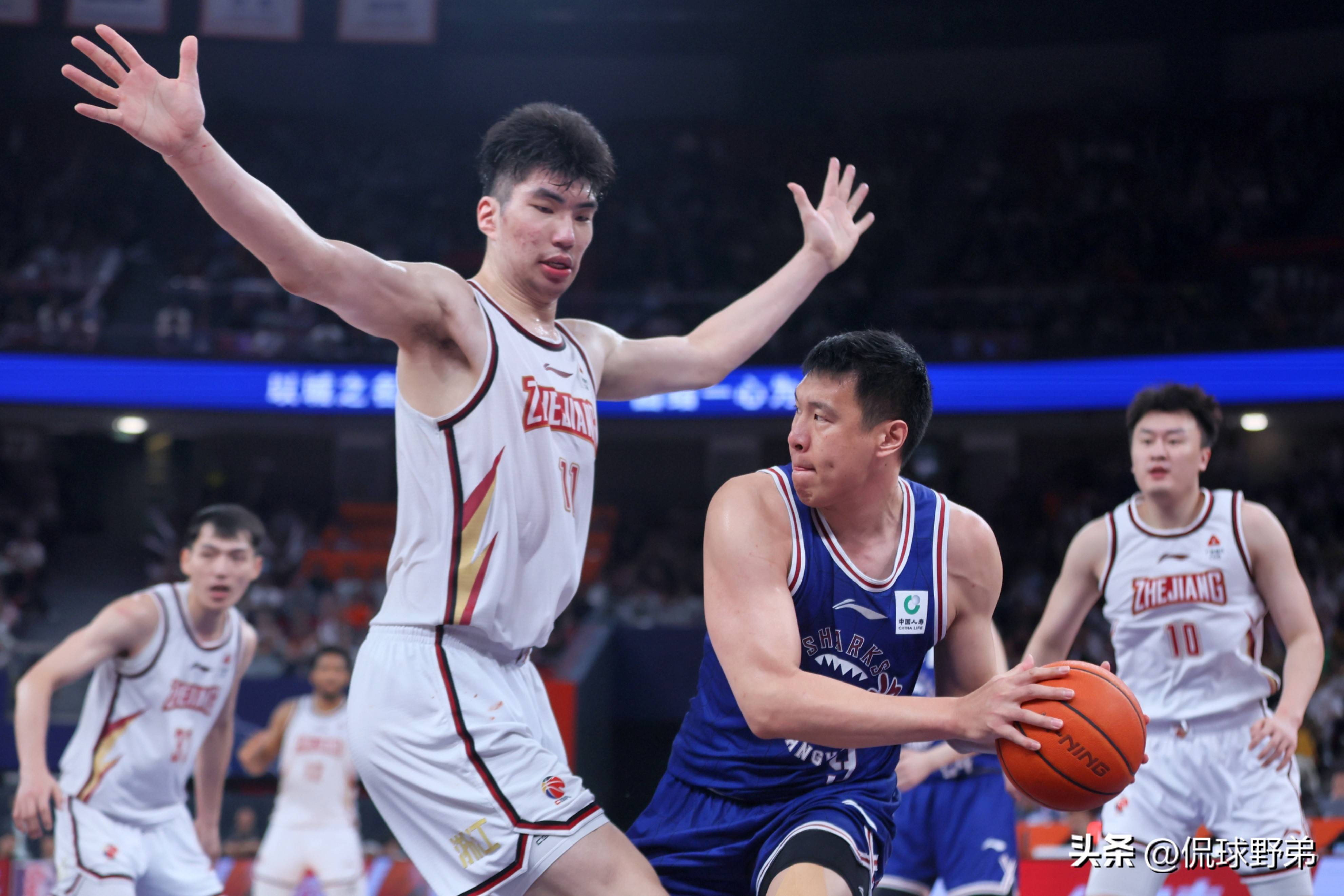 浙江队发布备战花絮，集结日迎来里程碑，全明星赛任务艰巨，身体对抗强度拉满的简单介绍