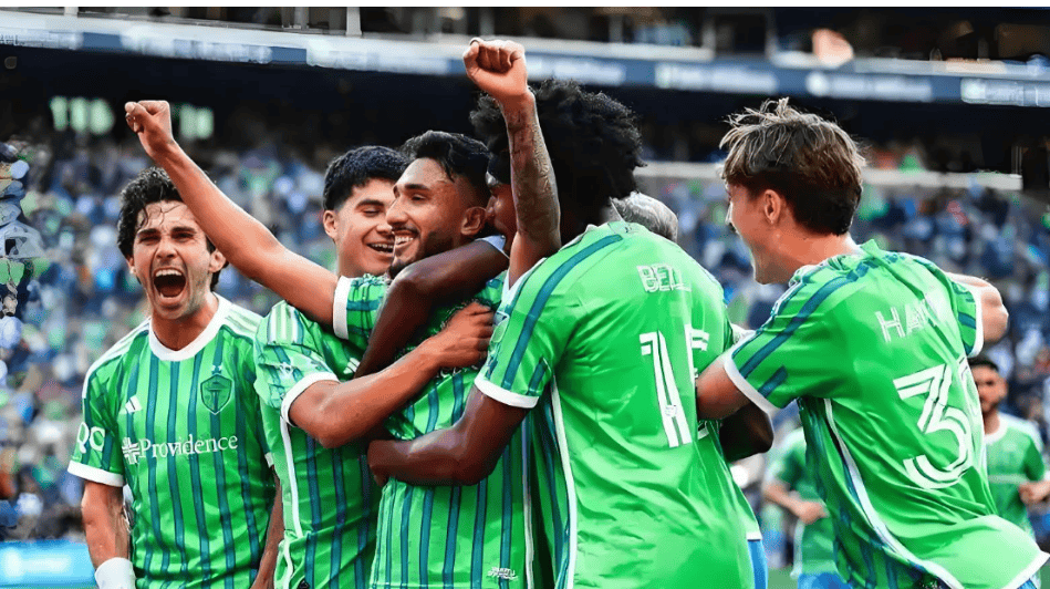 关于布鲁克林篮网训练开放日，加时末段防线松动引欢呼，法国杯在即，轮换策略成焦点的信息