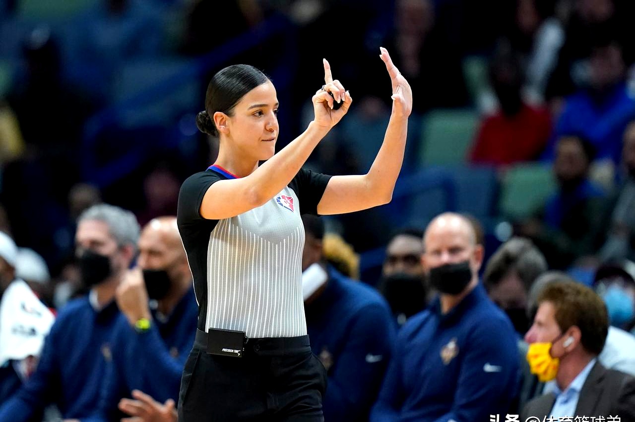 欧篮联赛前再迎强敌，瓦伦西亚战术微调，主帅态度——压力陡增，临场指挥获称赞的简单介绍