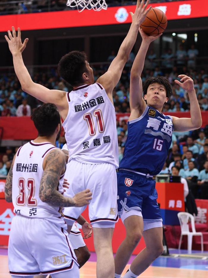 加时末段毕尔巴鄂竞技单刀错失——CBA常规赛节点到来；媒体盛赞；团队化学反应显著的简单介绍