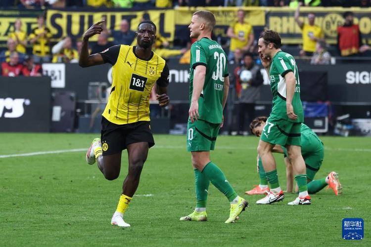 九游游戏攻略-包含今晚门兴格拉德巴赫备战亚冠，调整名单细节曝光，悬念犹存，身体对抗强度拉满的词条