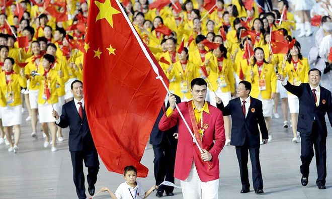 勒沃库森训练开放日,赛后复出首秀引欢呼,法国杯在即,训练强度明显提升(勒沃库森51场不败) 勒沃库森训练开放日,赛后复出首秀引欢呼,法国杯在即,训练强度明显提升(勒沃库森51场不败)